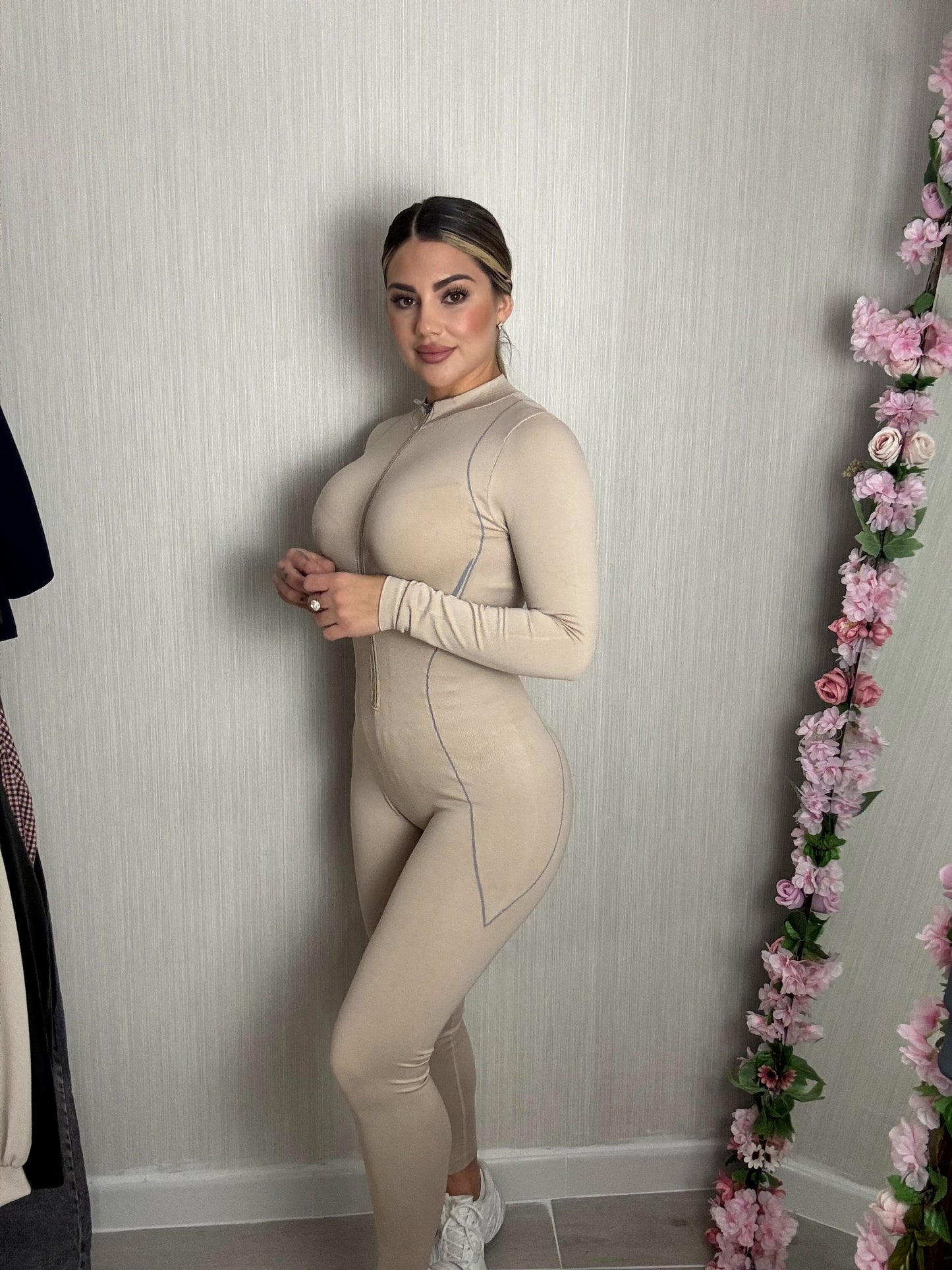 Mono efecto push up beige