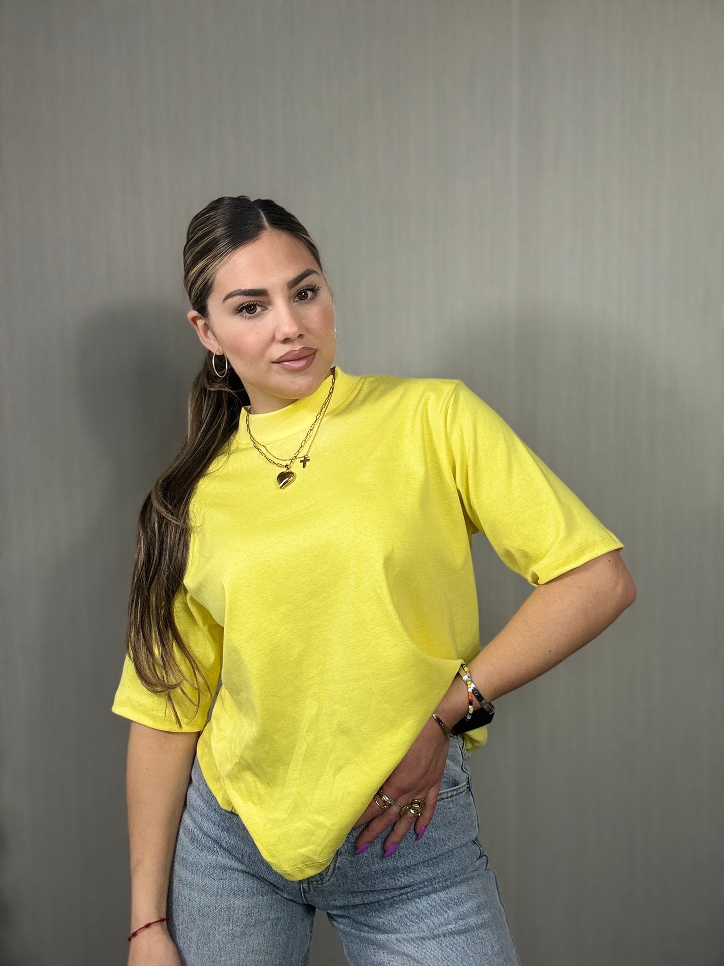 Camiseta básica amarilla
