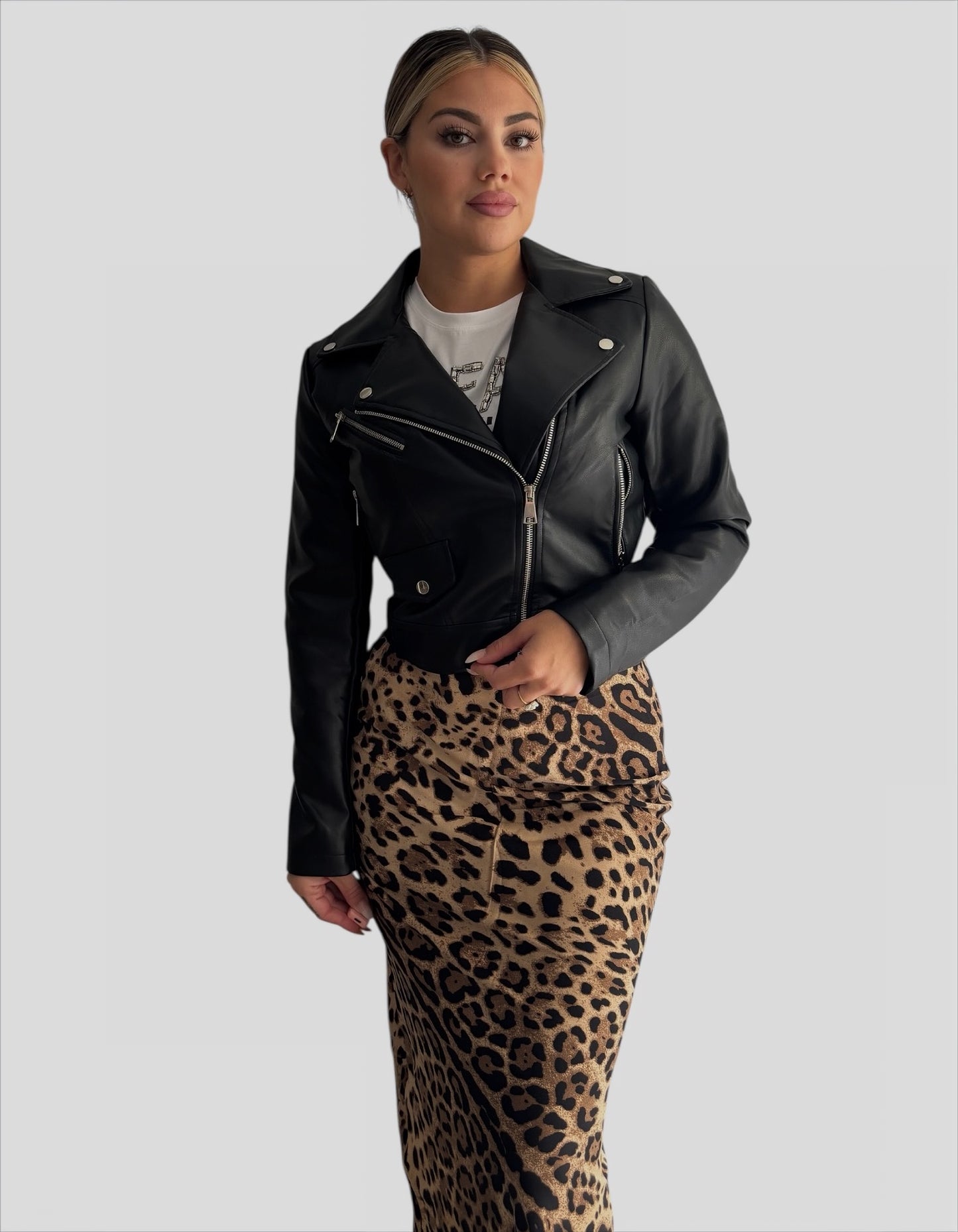 Cazadora polipiel negra