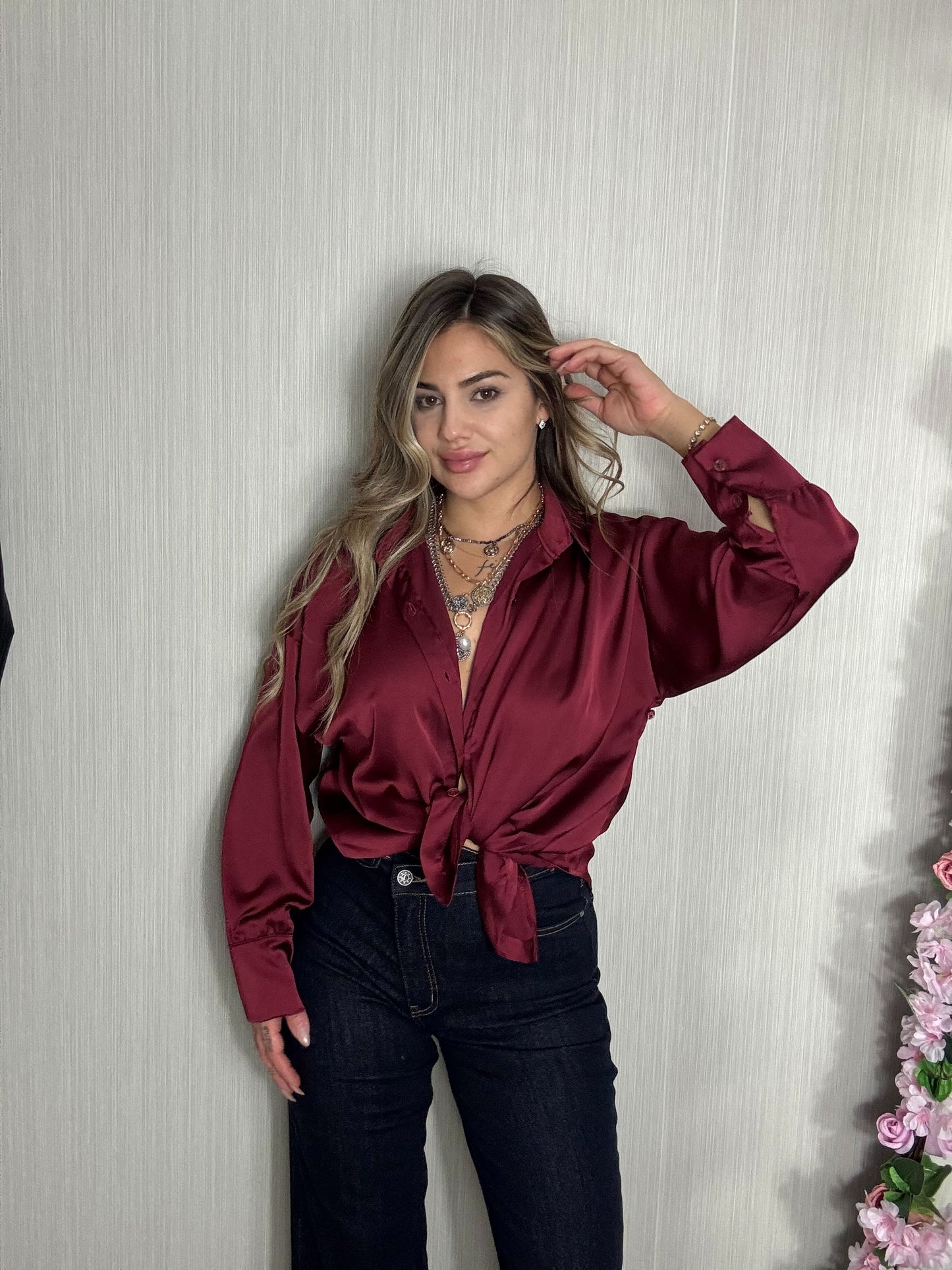 Camisa satín burdeos