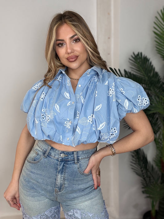 Camisa bordado celeste