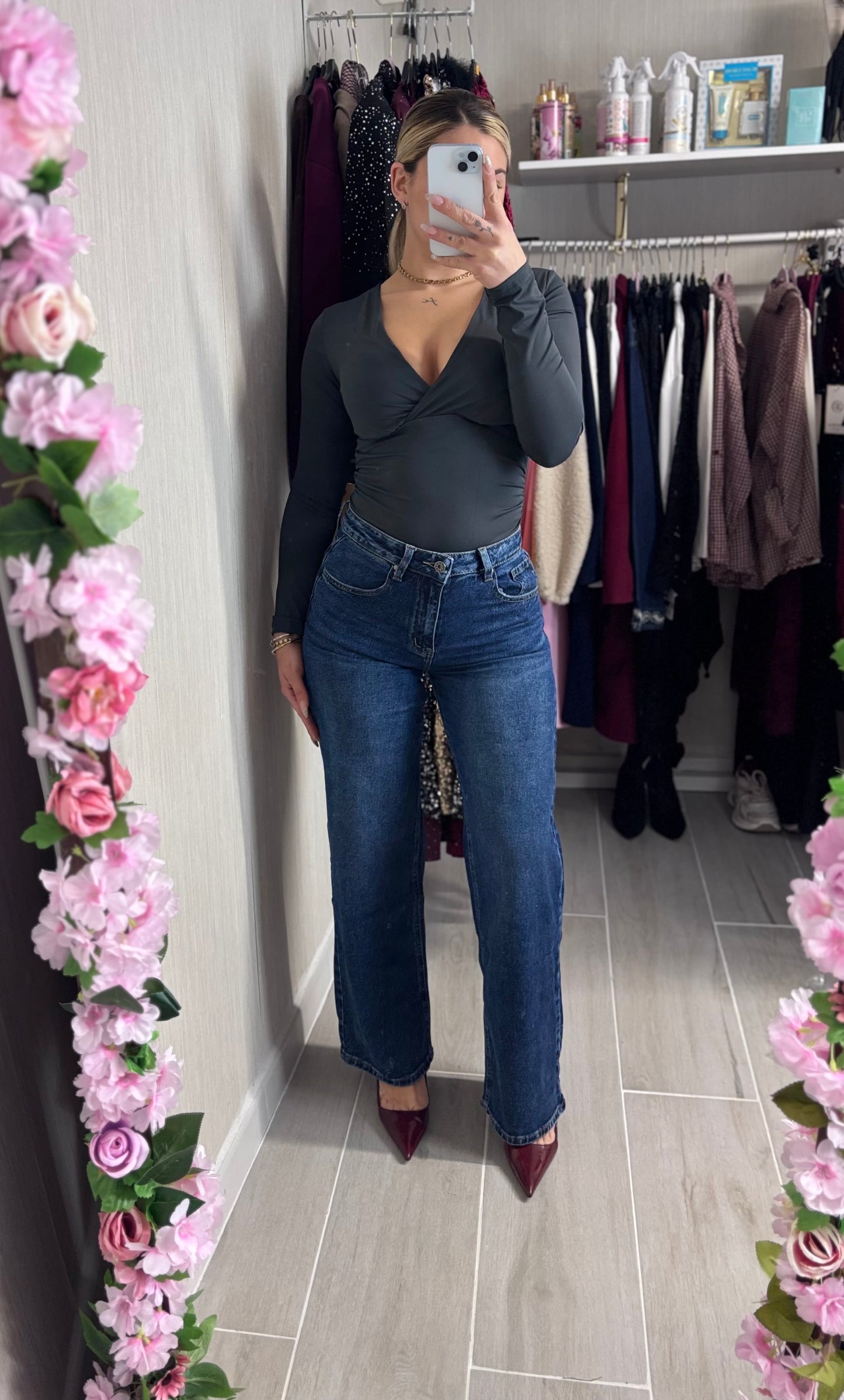 Pantalón vaquero oscuro