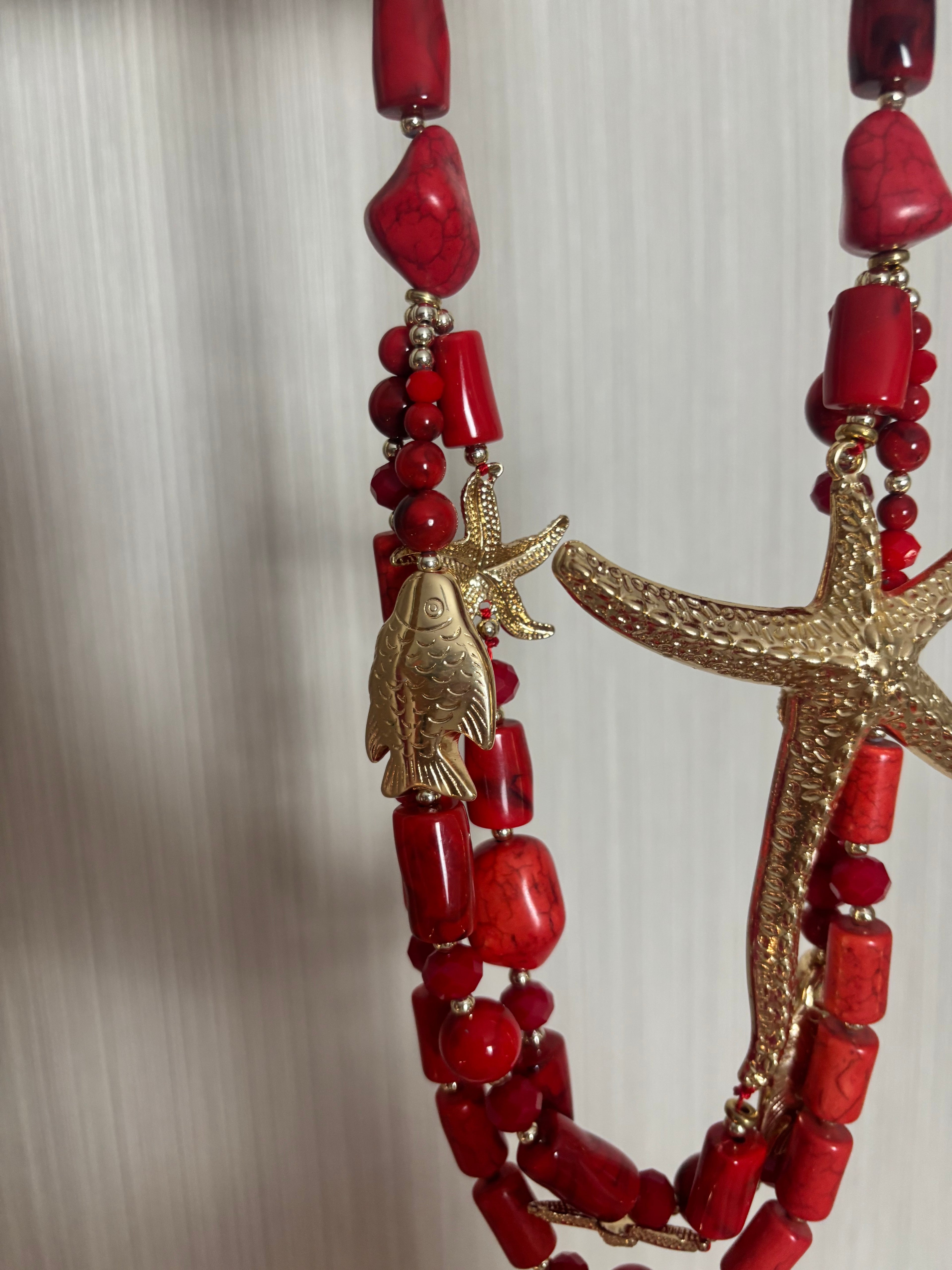 Collar coral