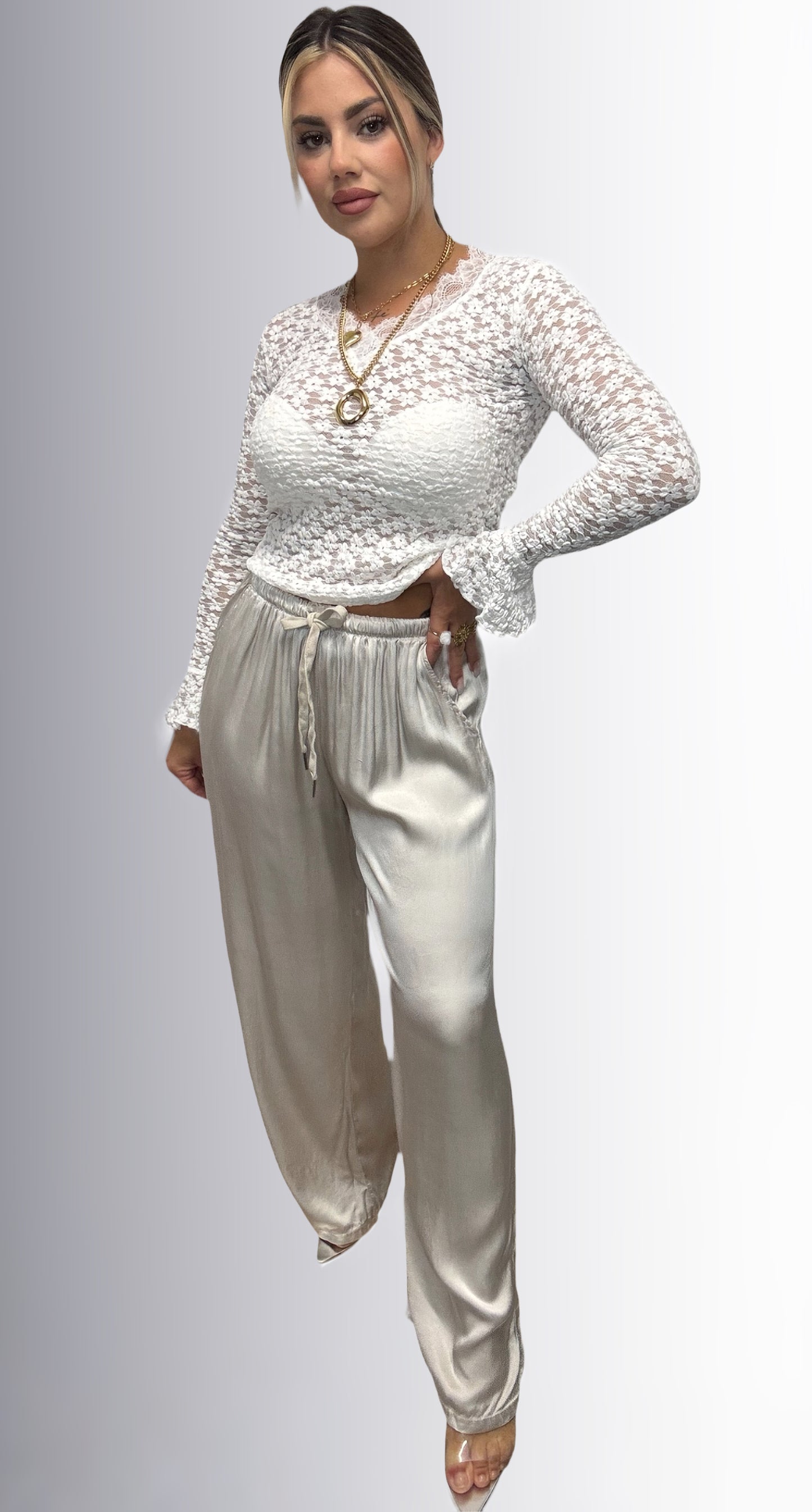 Pantalón satín beige