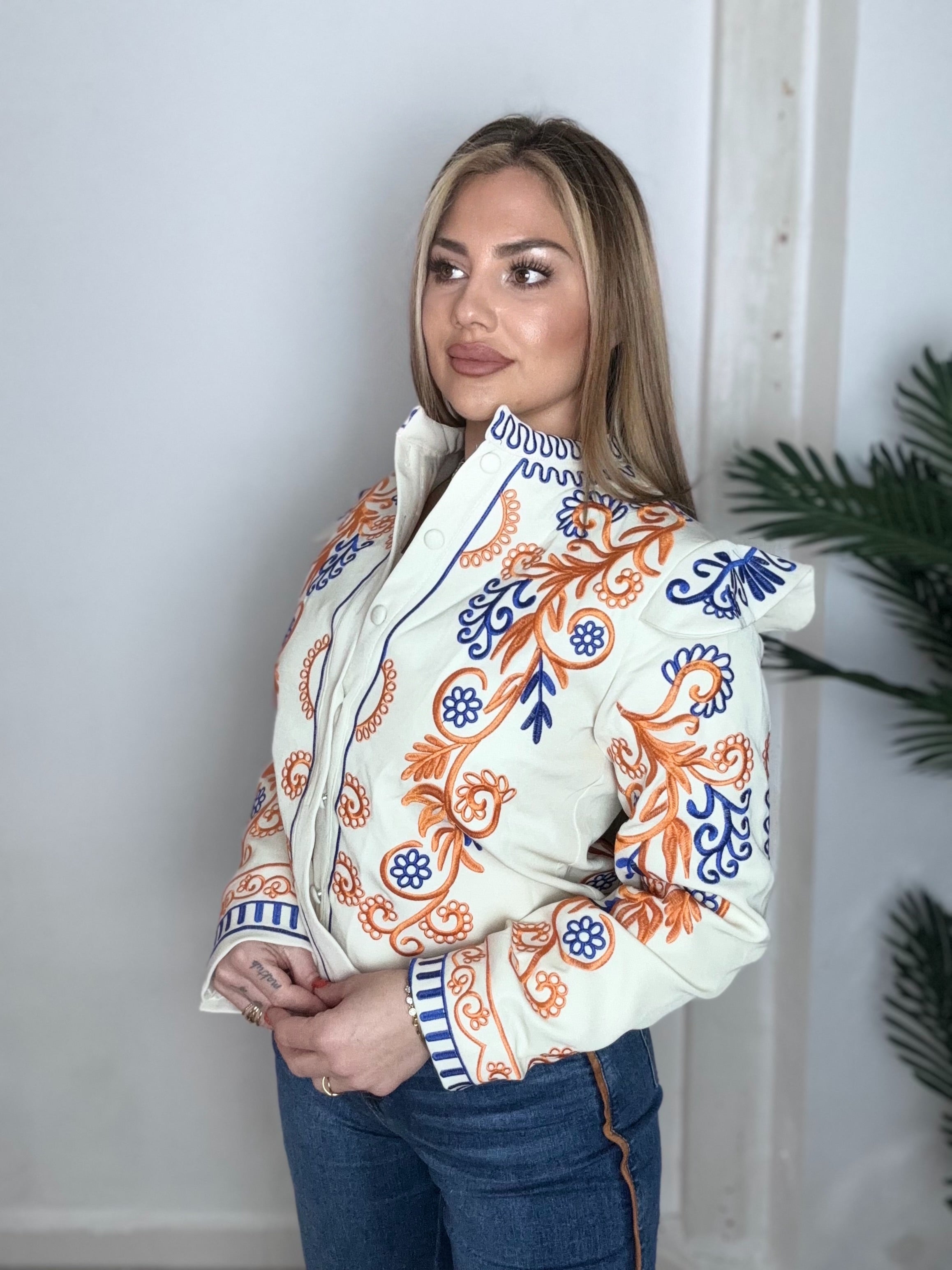 Chaqueta Exclusiva Bordado