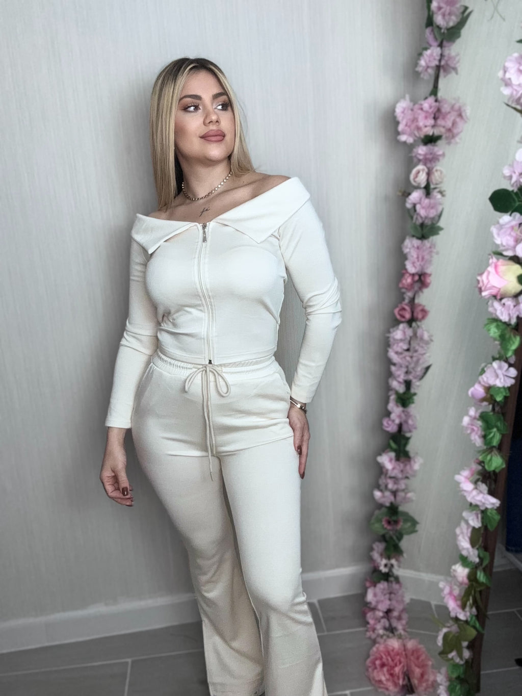 Conjunto beige