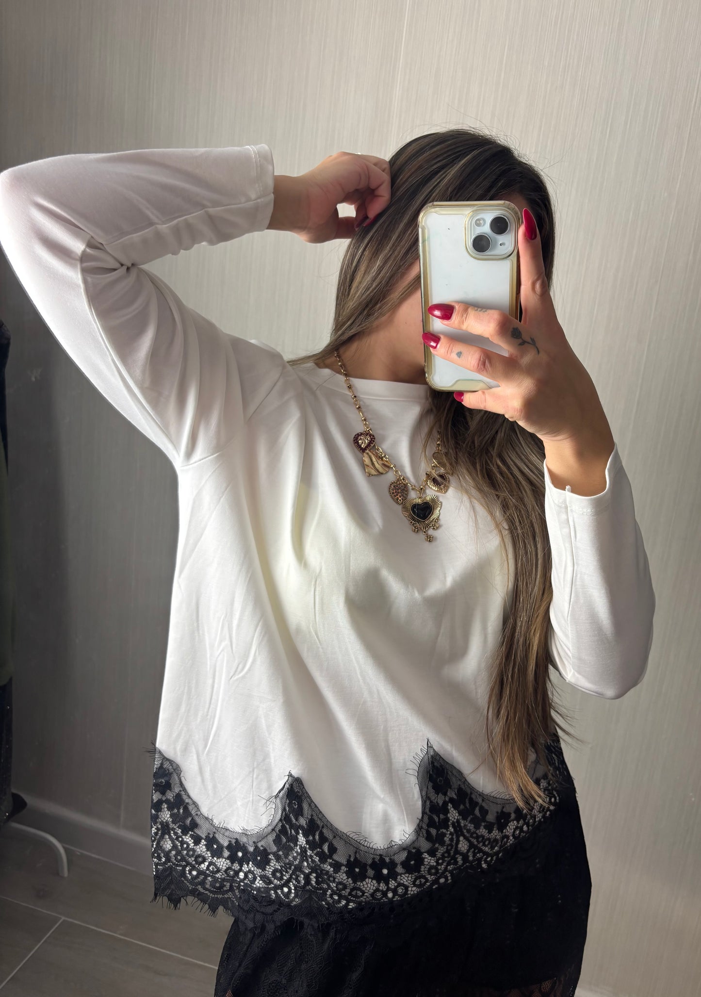 Camiseta vaporosa encaje