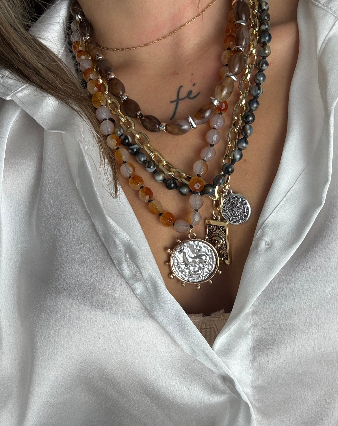 Collar Armenia