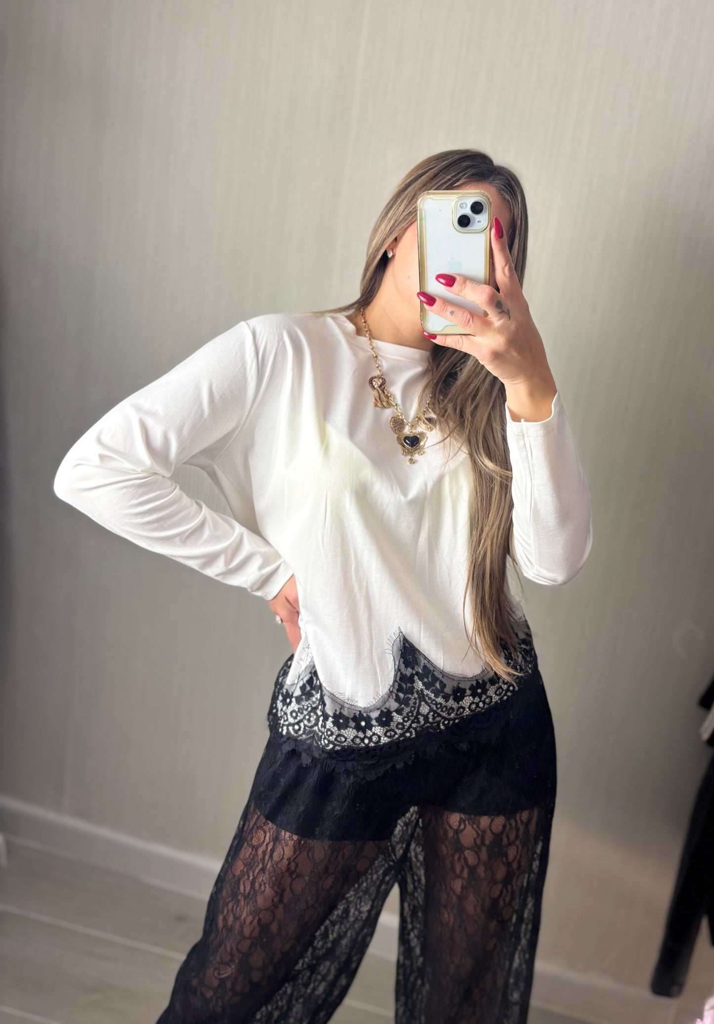 Camiseta vaporosa encaje