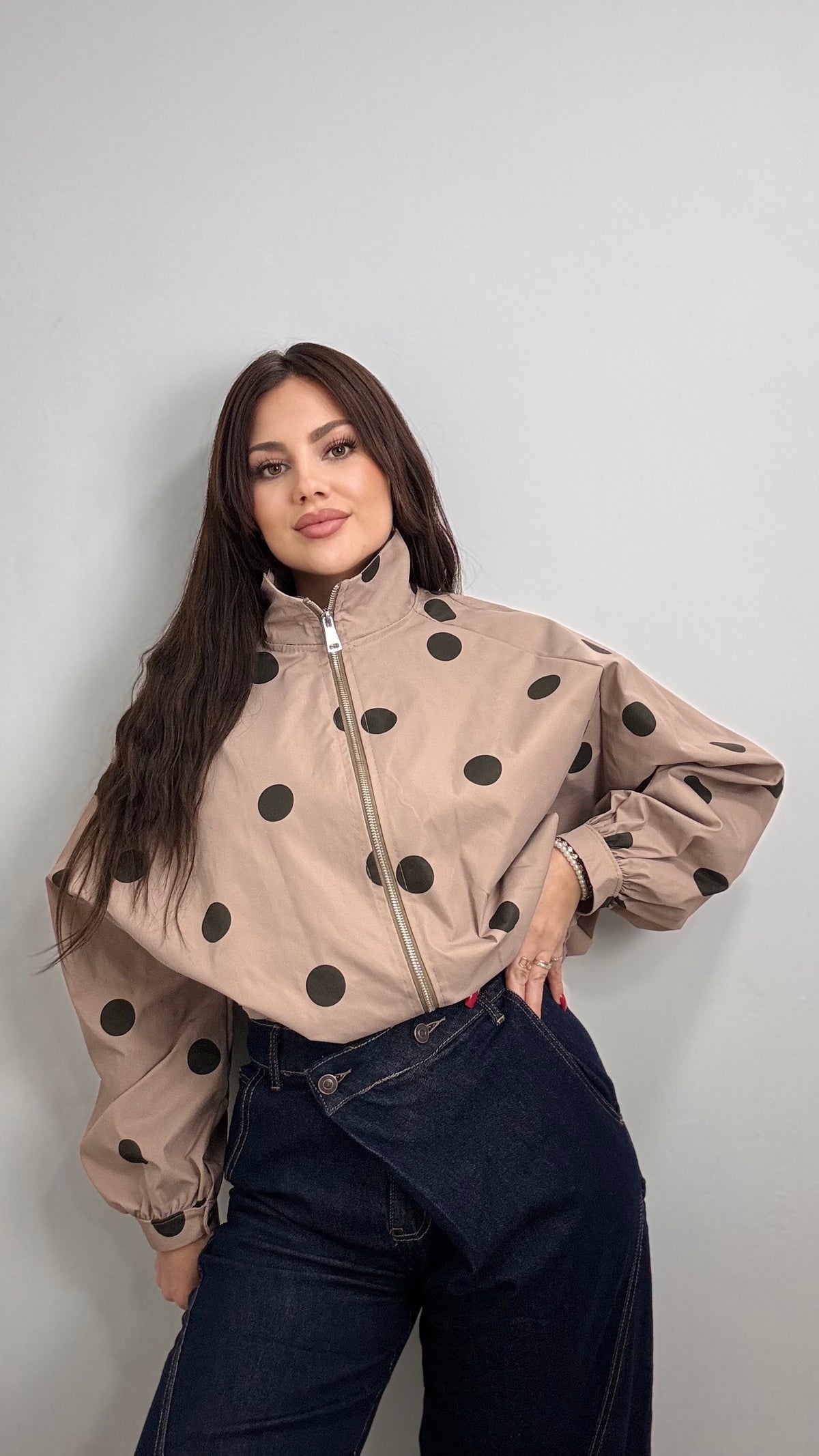 Chaqueta topos beige