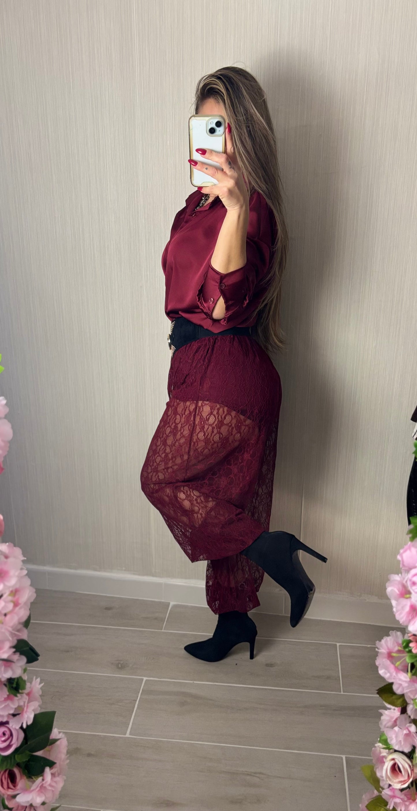 Pantalón encaje burdeos