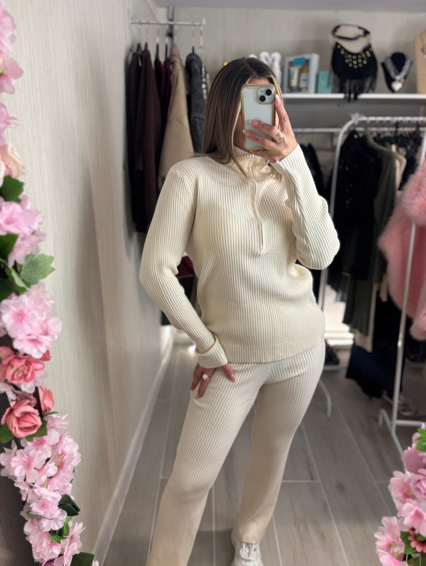 Conjunto punto blanco roto