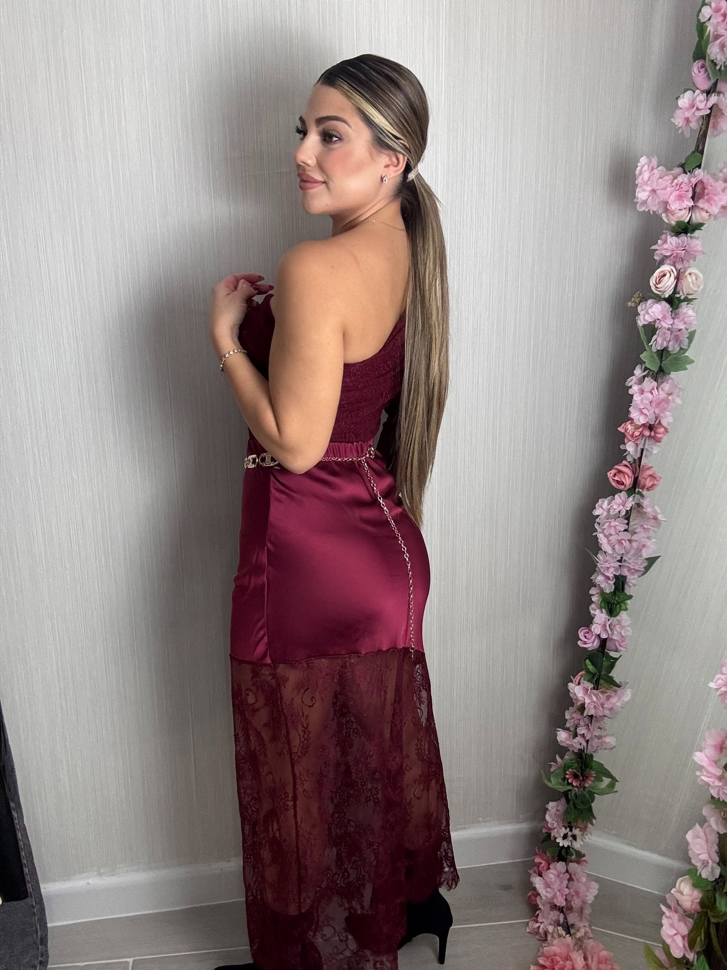 Falda satín encaje burde