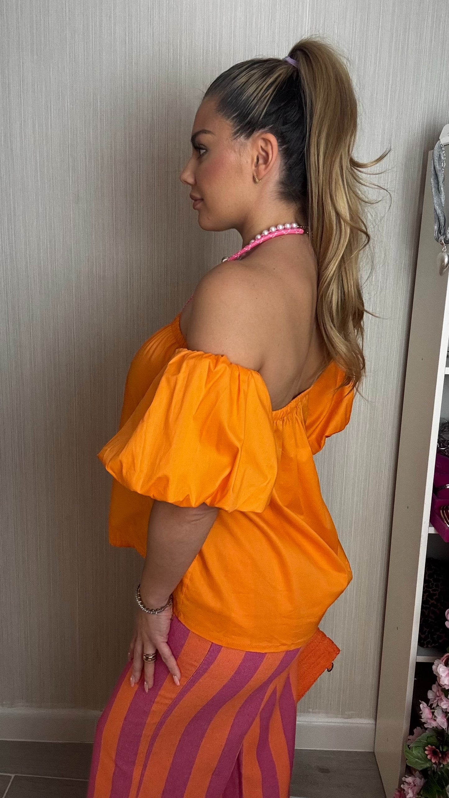 Camisa hombros naranja