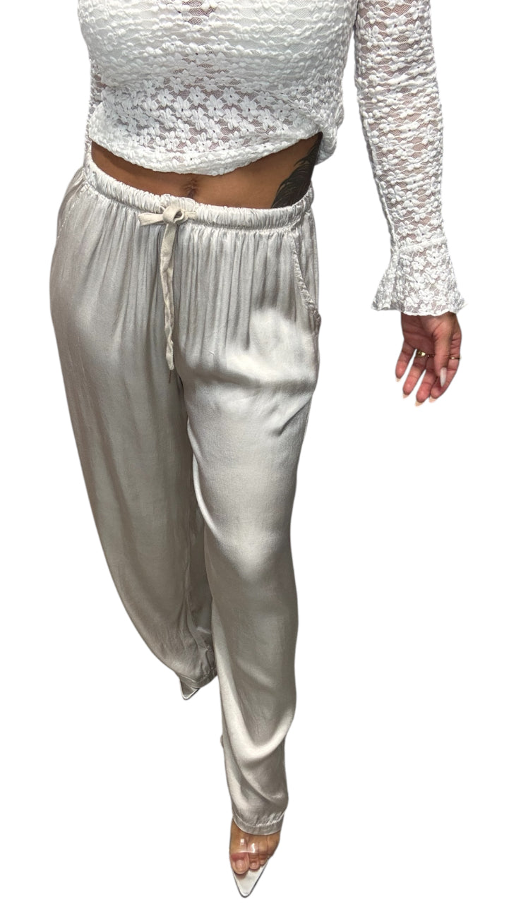Pantalón satín beige