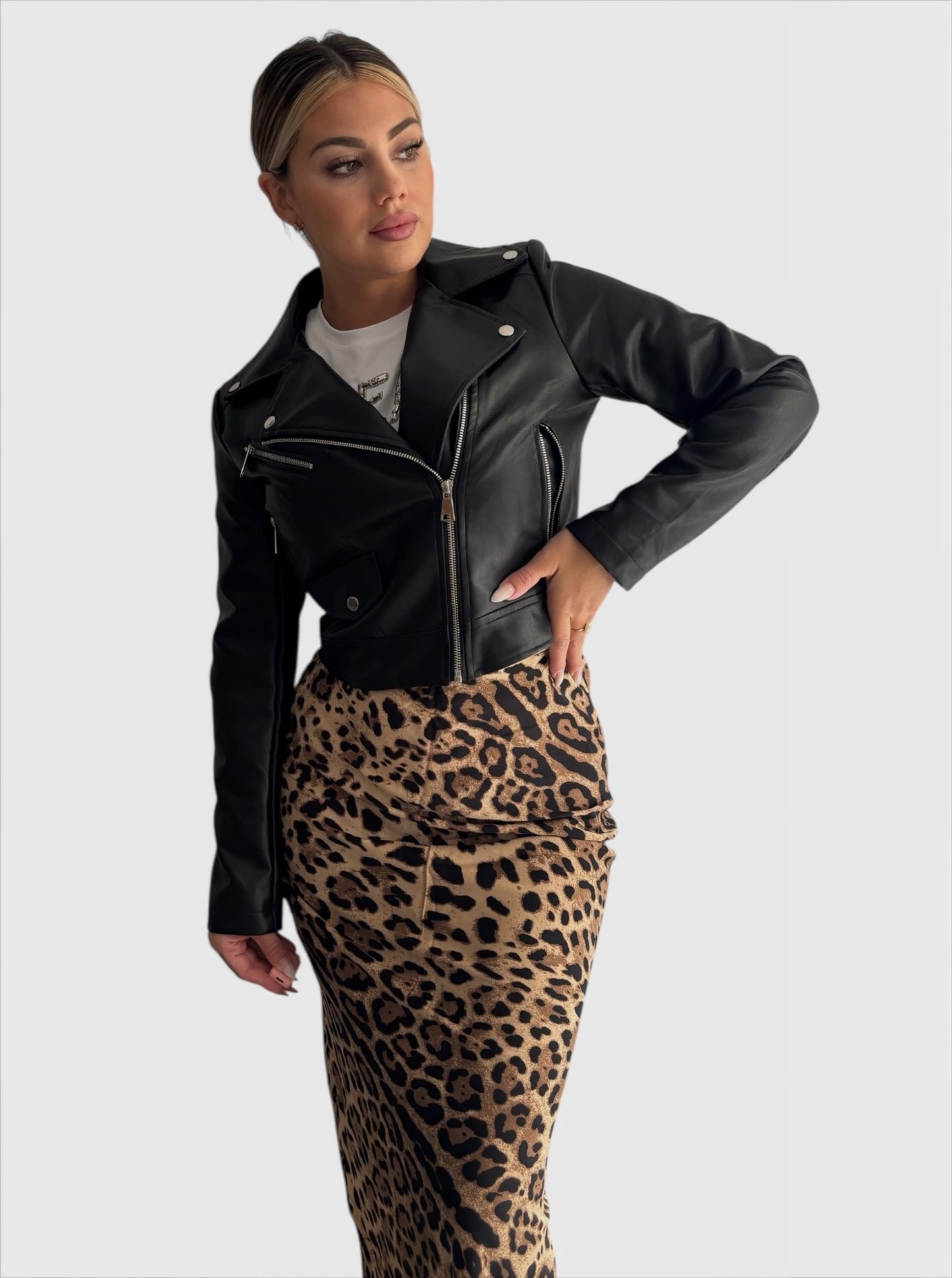 Cazadora polipiel negra