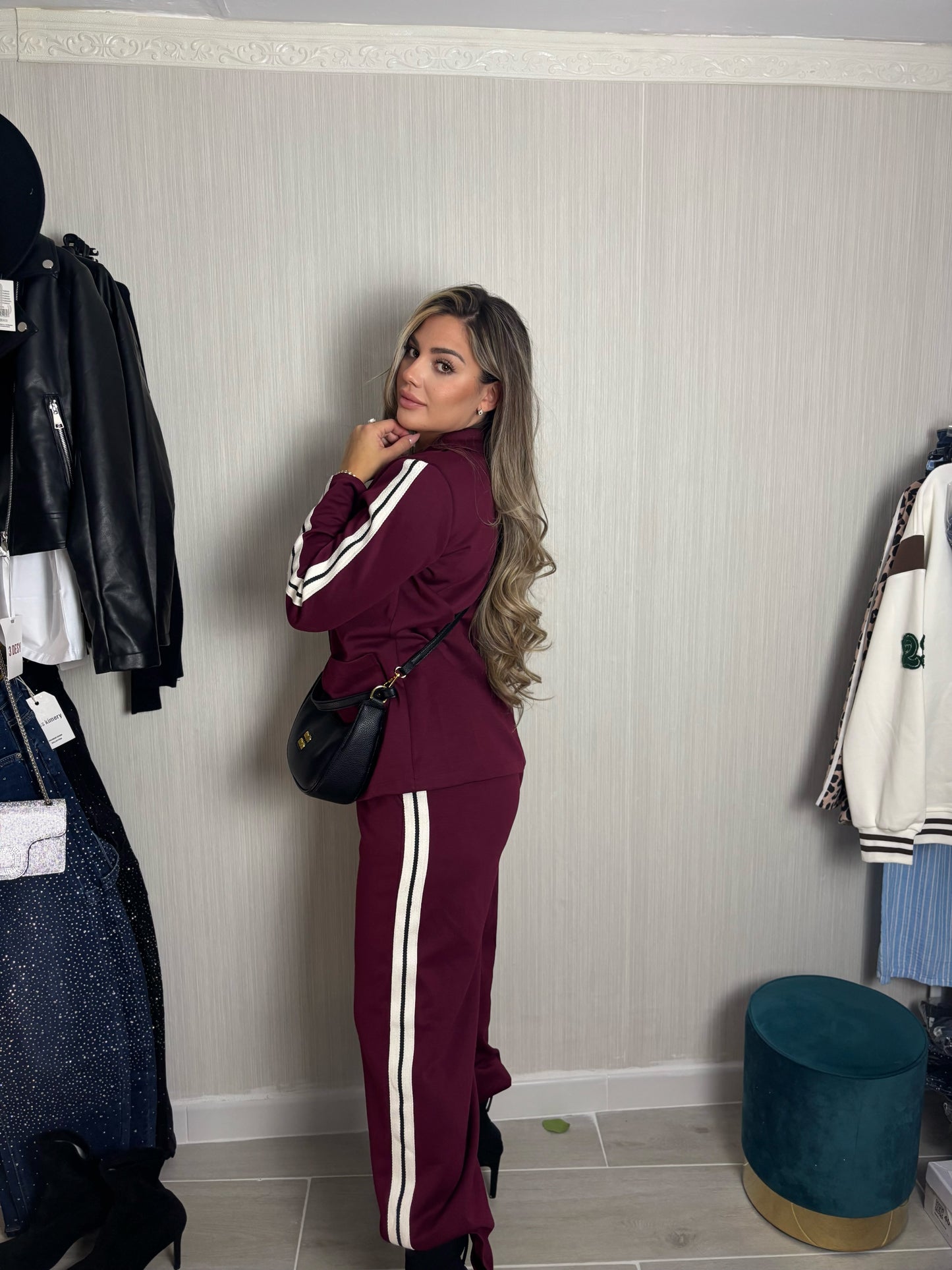 Conjunto Mónaco vino