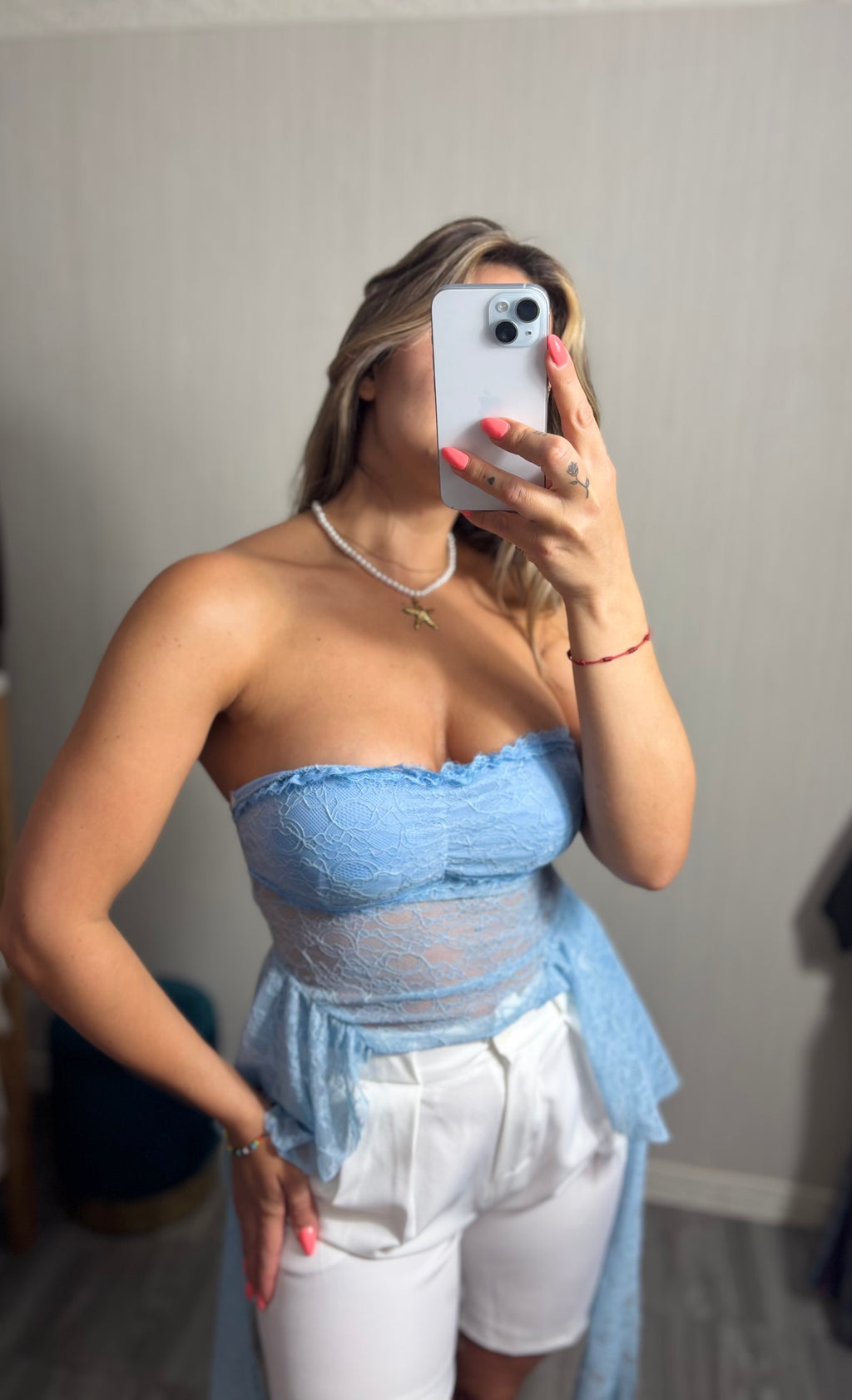 Top encaje celeste