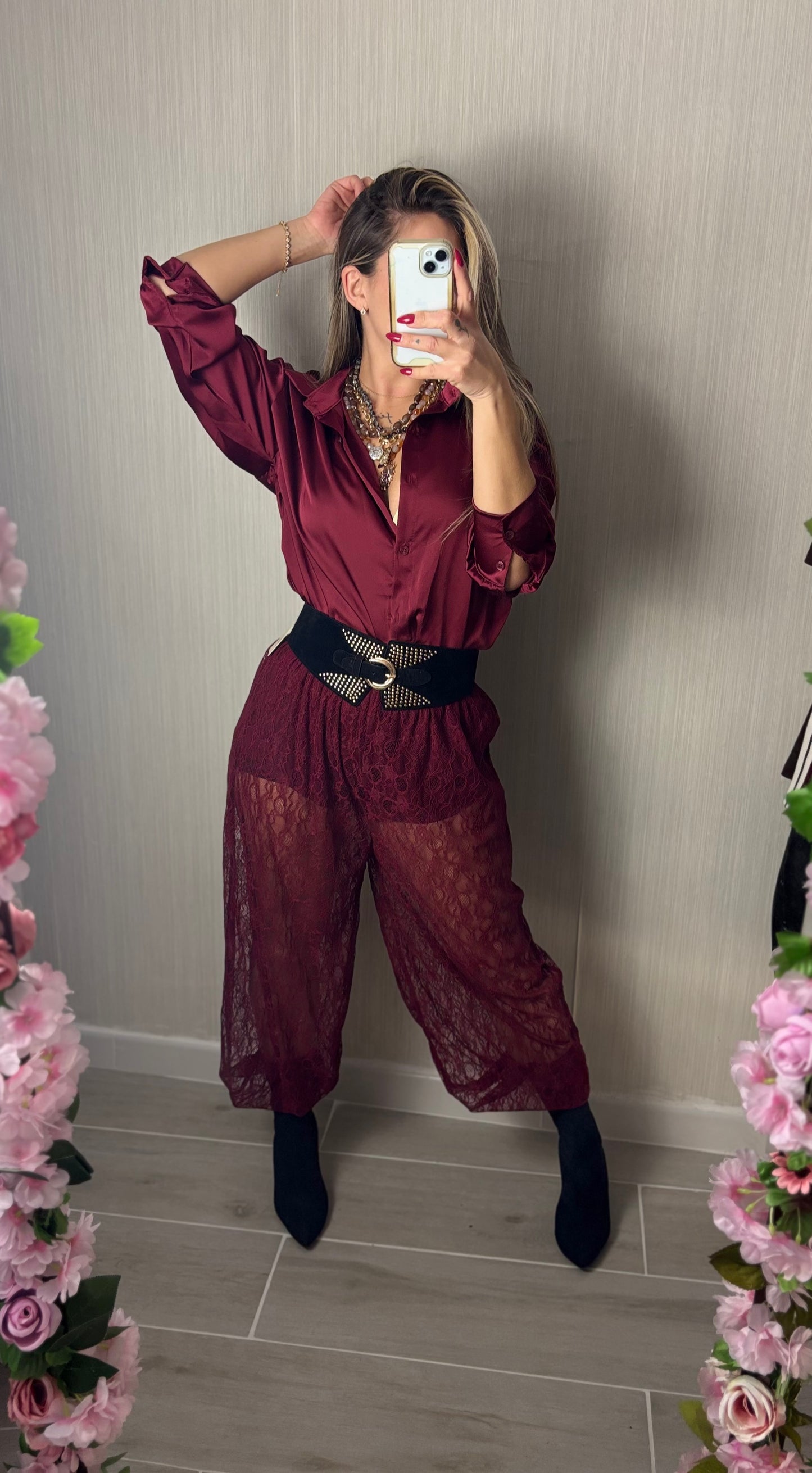 Pantalón encaje burdeos