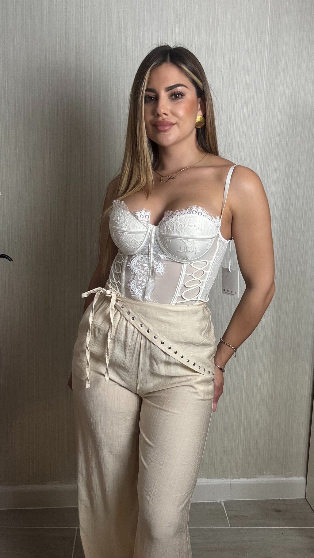 Pantalón beige pañuelo