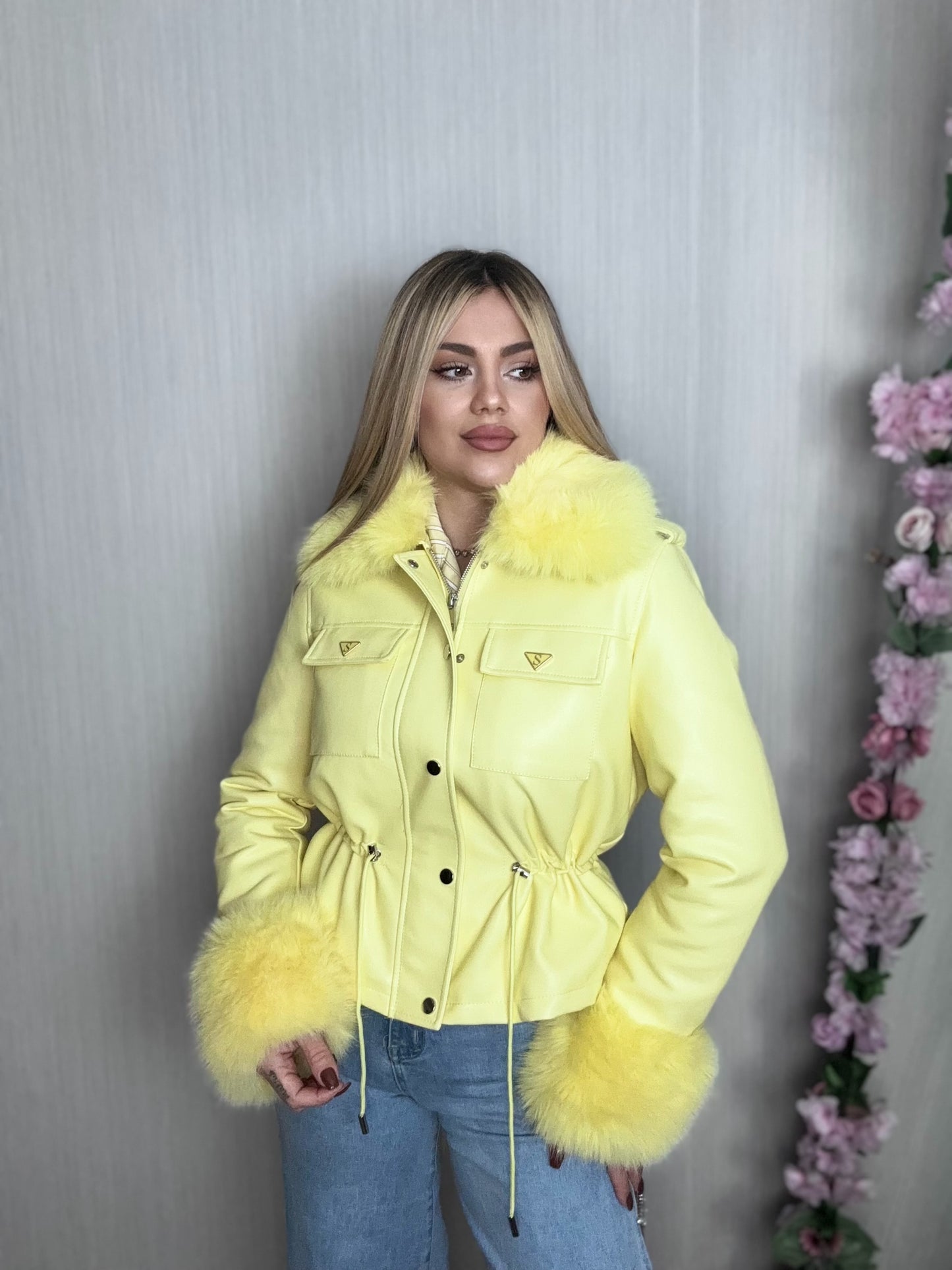 Chaqueta exclusiva yellow