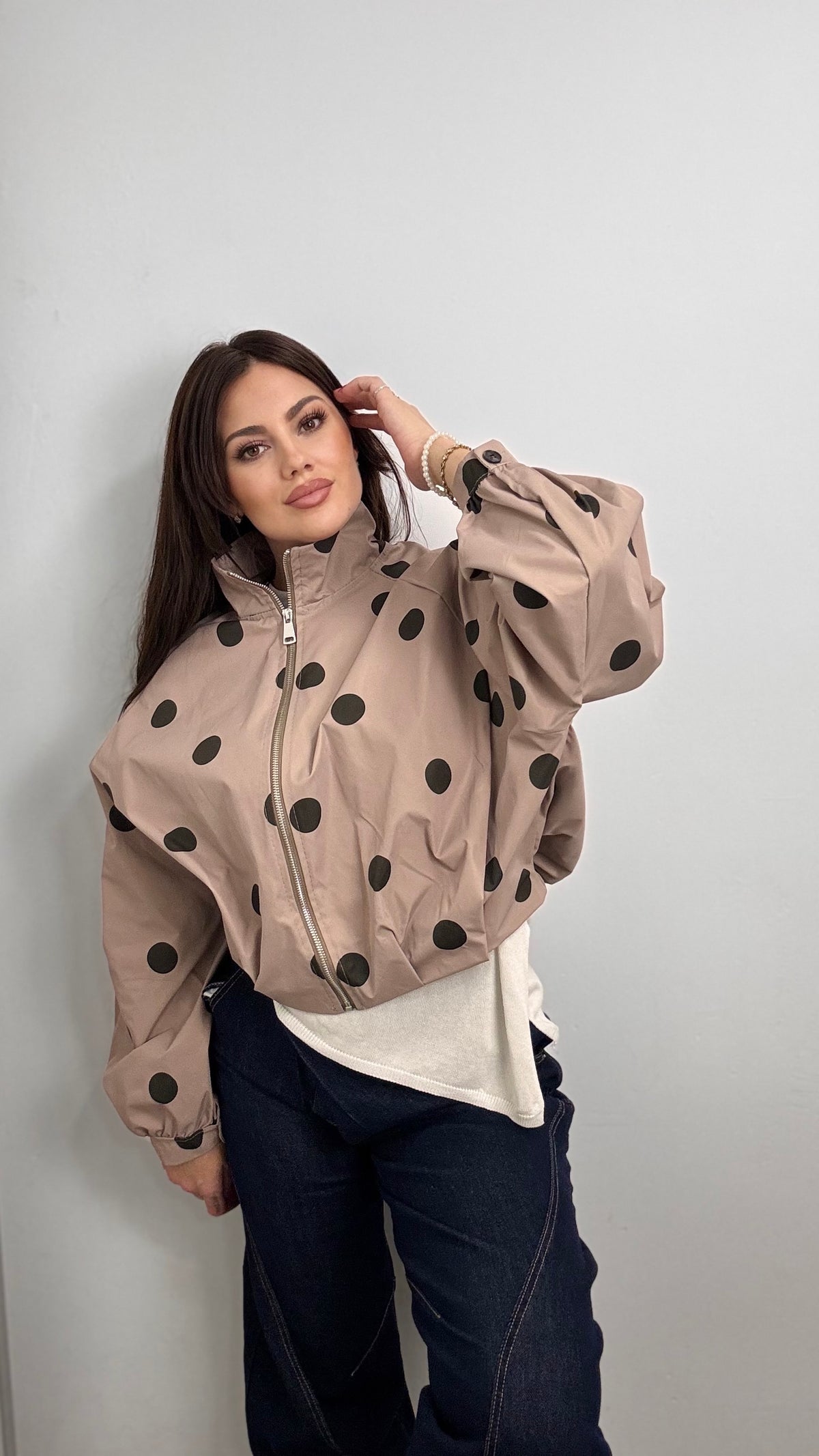 Chaqueta topos beige