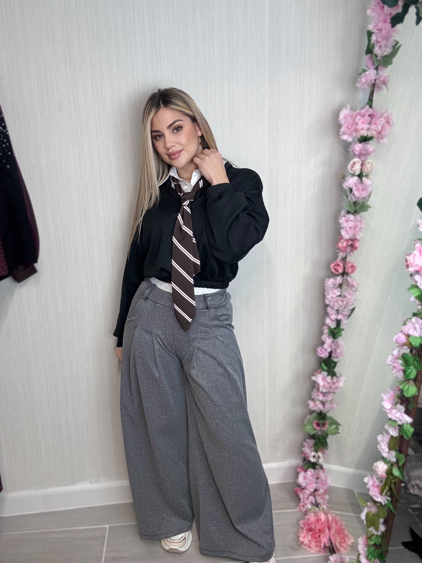 Sudadera black corbata