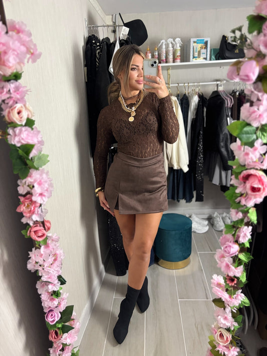 Falda short marrón
