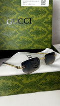 Gafas verde botella