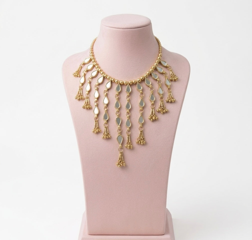 Collar Arabia