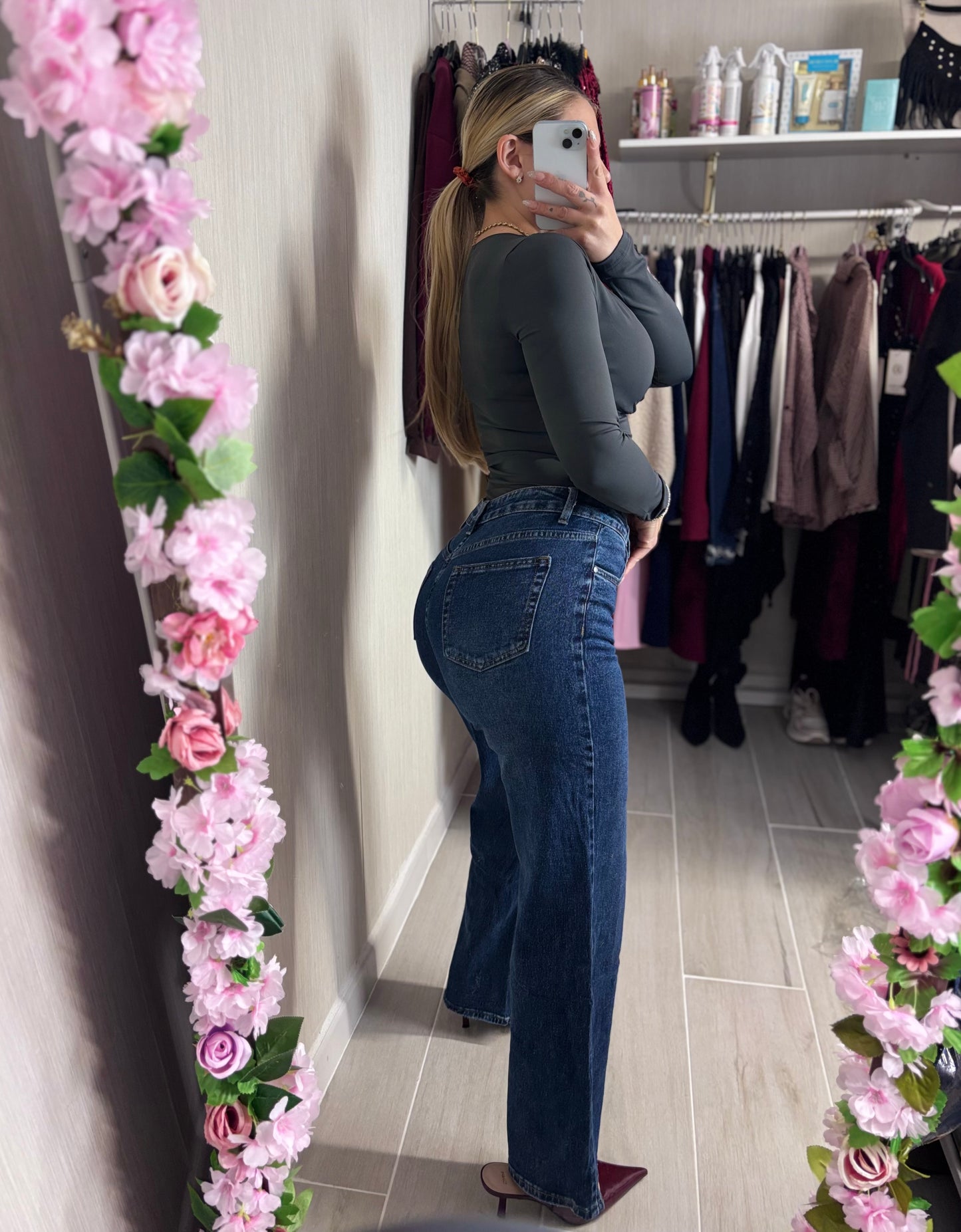 Pantalón vaquero oscuro