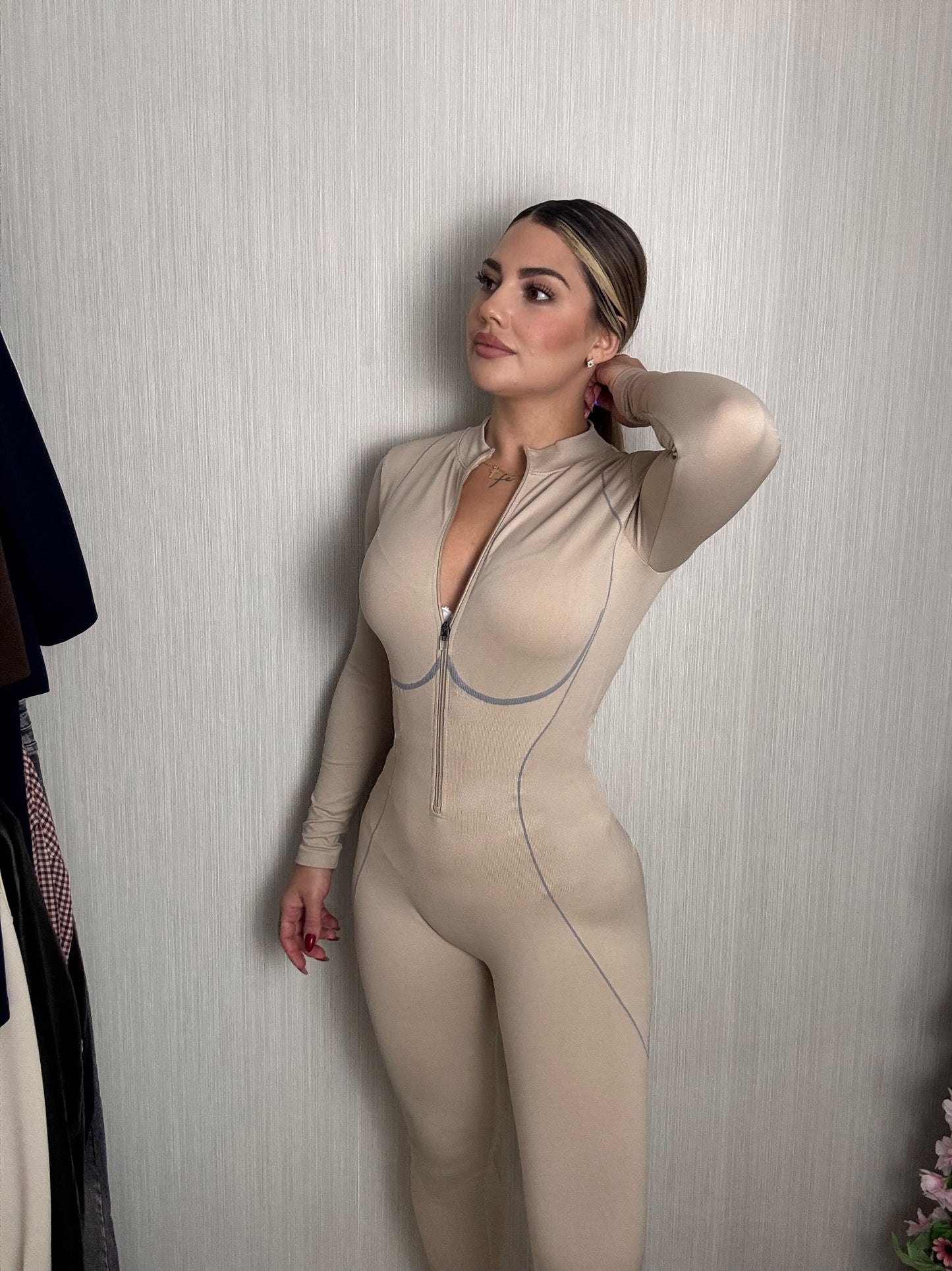 Mono efecto push up beige