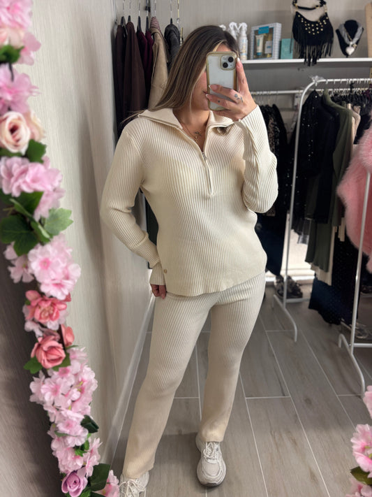 Conjunto punto blanco roto